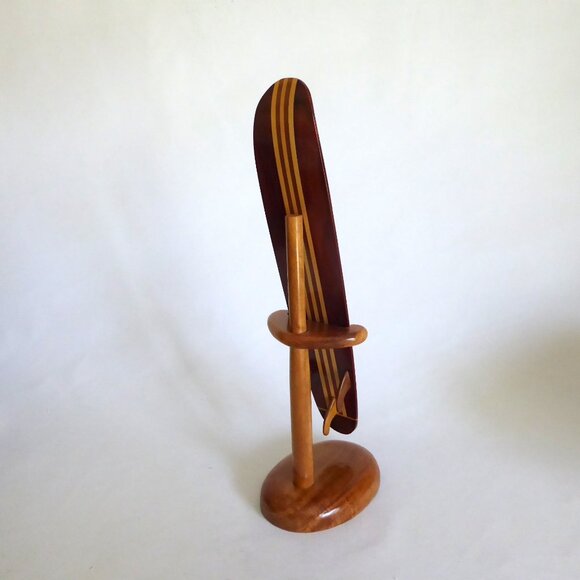 VINTAGE KOA WOOD VERTICAL STRIPE 12” MINIATURE LONGBOARD SURFBOARD DISPLAY STAND - Picture 4 of 14